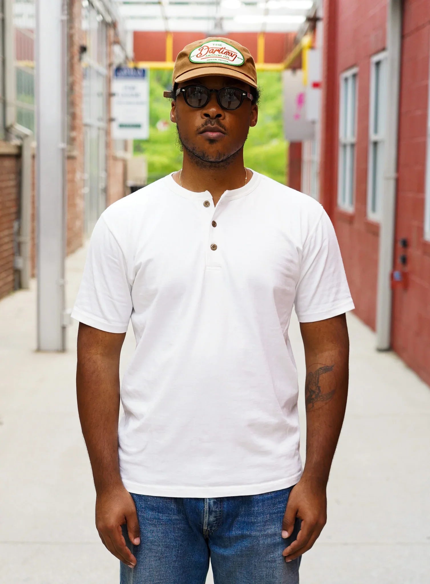 Studio D'Artisan 8174 Suvin Gold Henley Tee - White