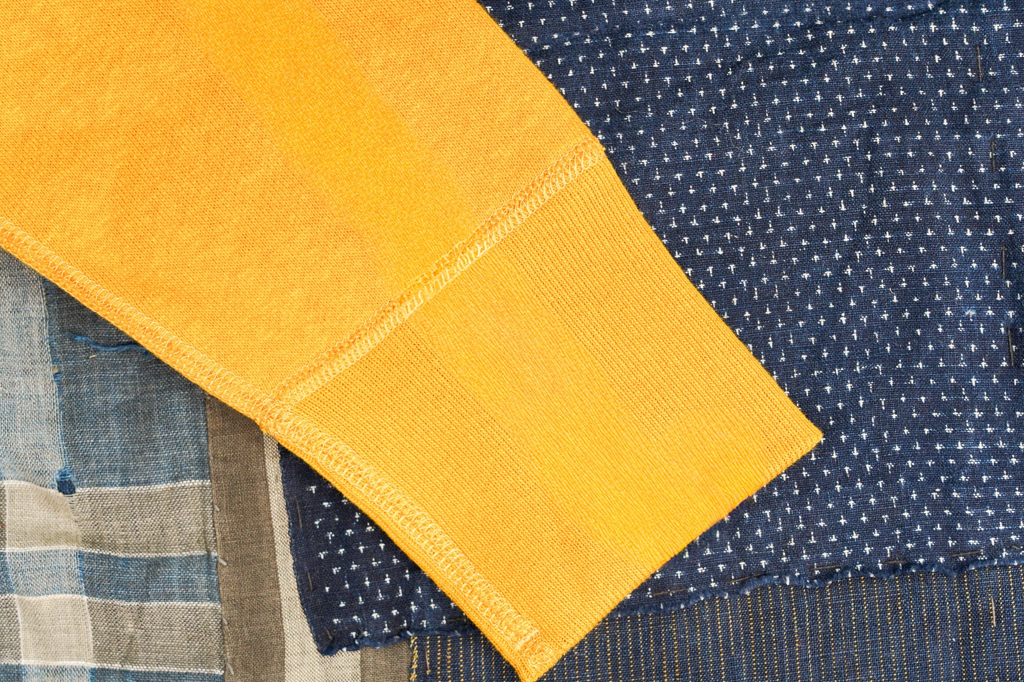 Denime Lot 261 - Four Needle Raglan Crew Neck Sweatshirt - Yellow