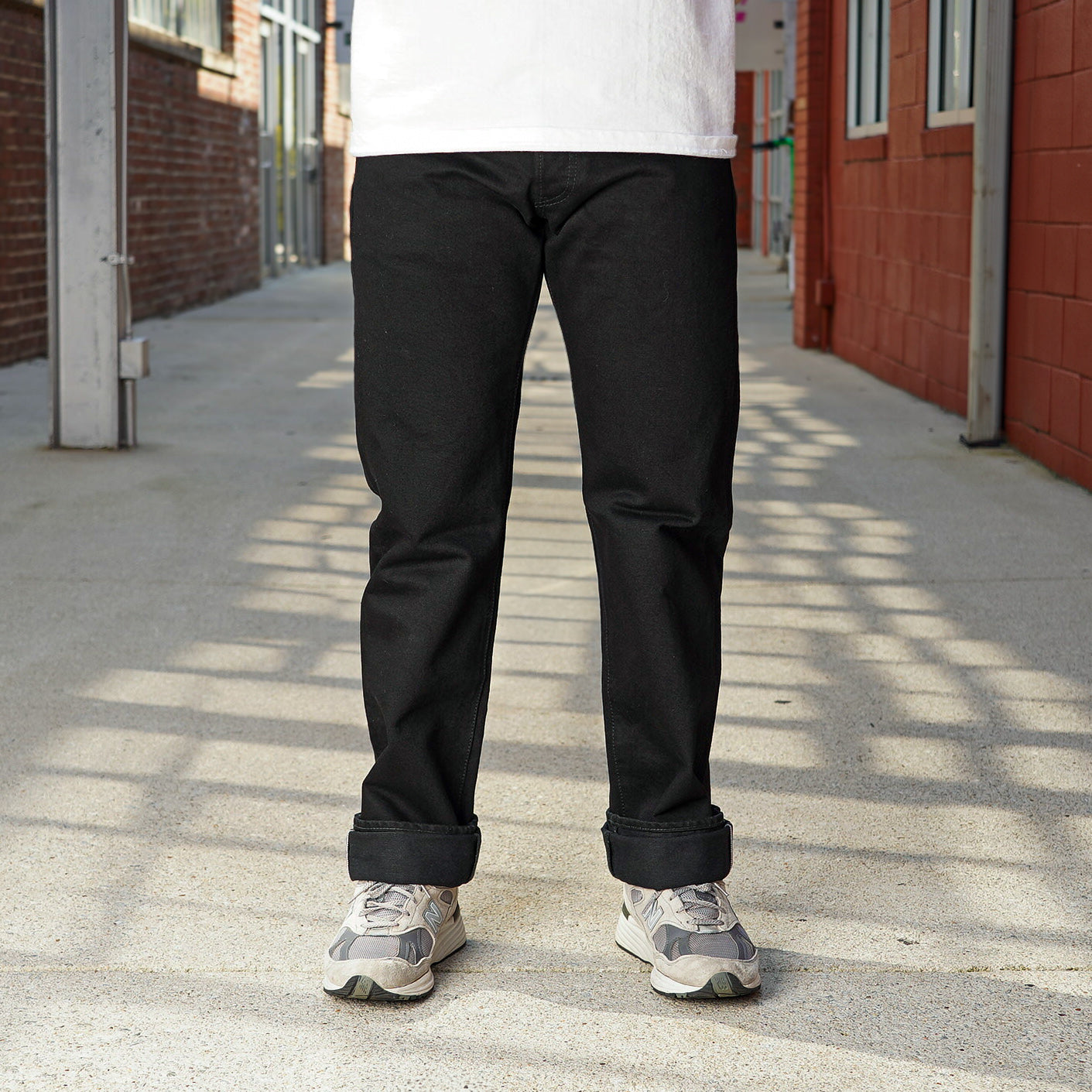 Iron Heart IH-634S-142bb 14oz Selvedge Denim Straight Cut Jeans - Black/Black